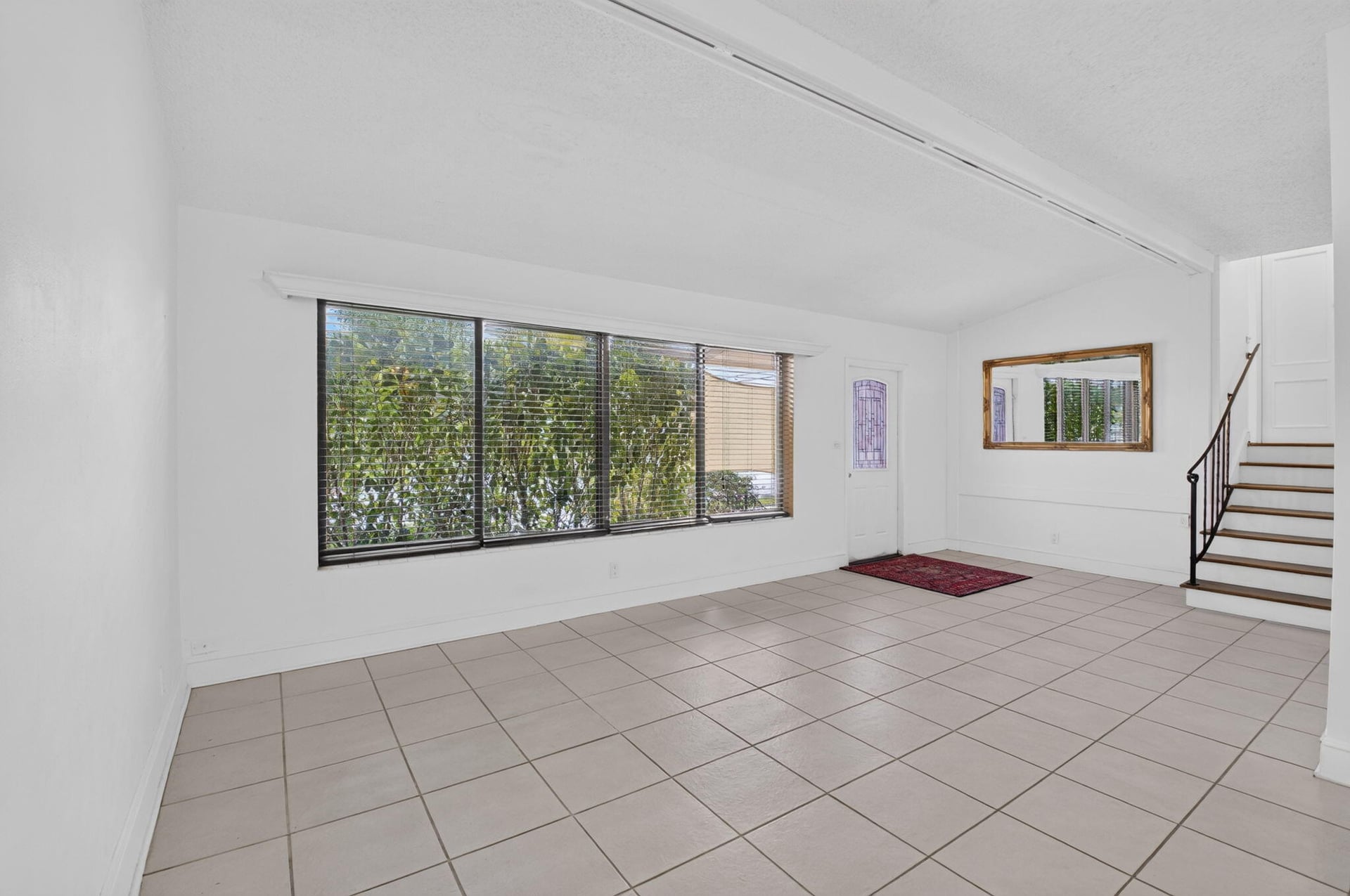 Residence photo 2
