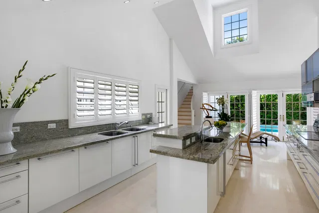 North End Palm Beach Residence photo 5