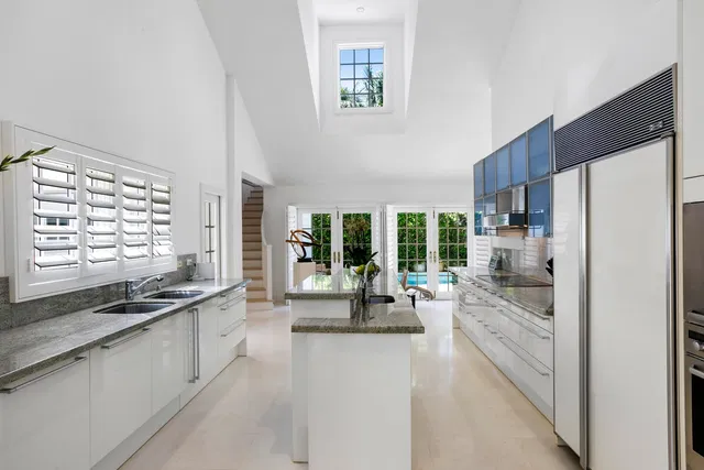 North End Palm Beach Residence photo 20