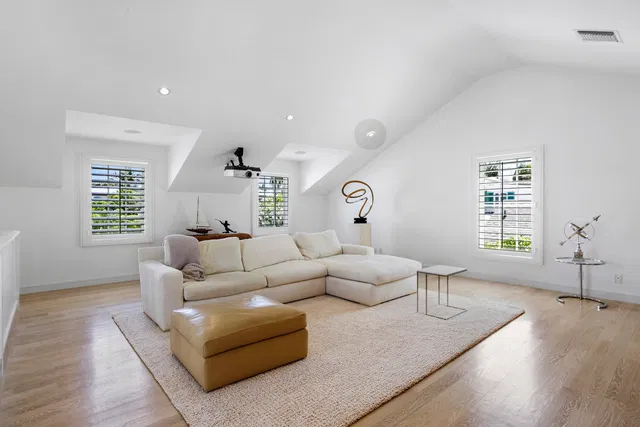 North End Palm Beach Residence photo 25
