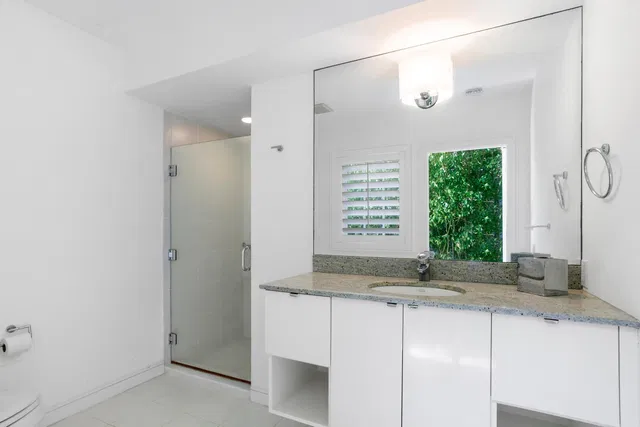 North End Palm Beach Residence photo 36