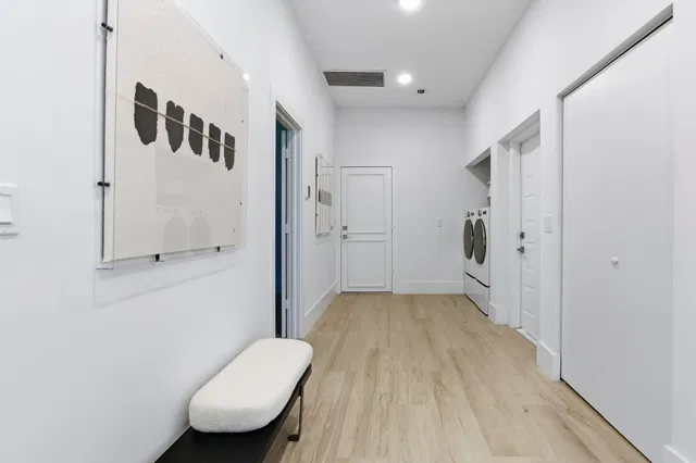  Residence photo 33