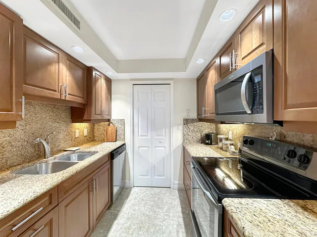 Tiara Singer Island Unit 20 B photo 11