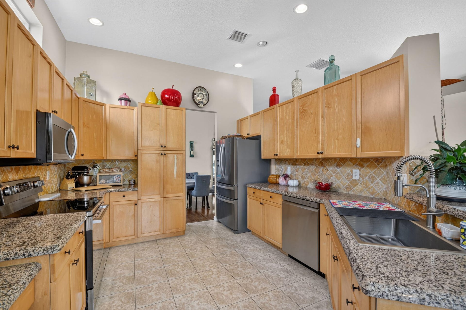 Residence photo 9
