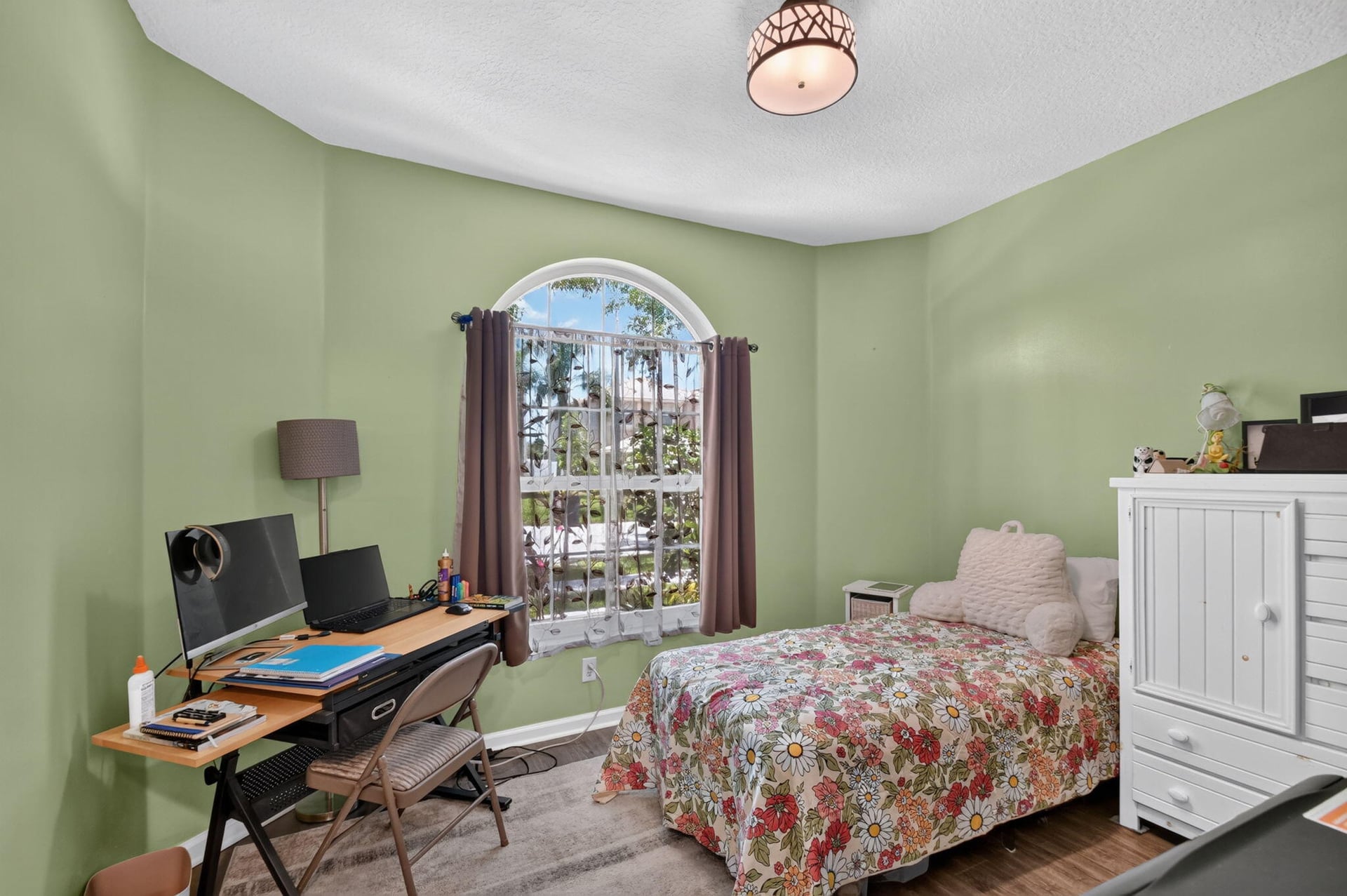 Residence photo 22