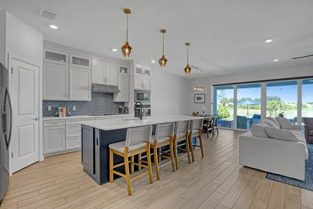 Residence photo 5