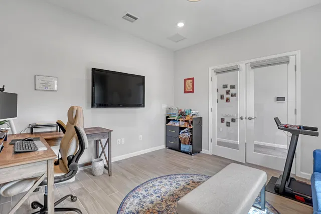 Residence photo 14