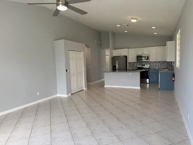  Residence photo 11