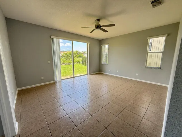  Residence photo 13
