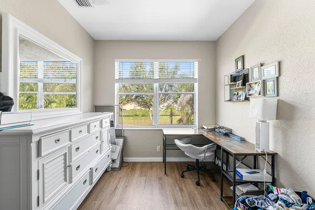  Residence photo 23