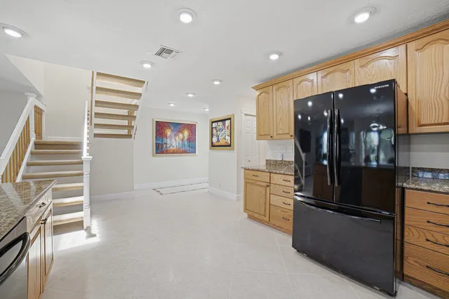  Residence photo 10