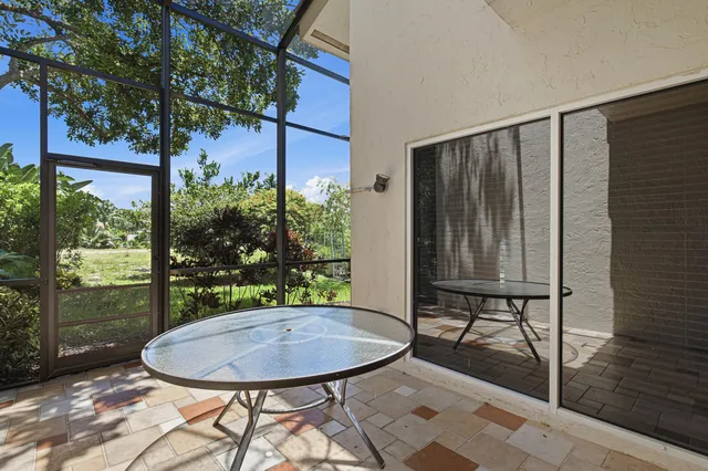 Residence photo 29