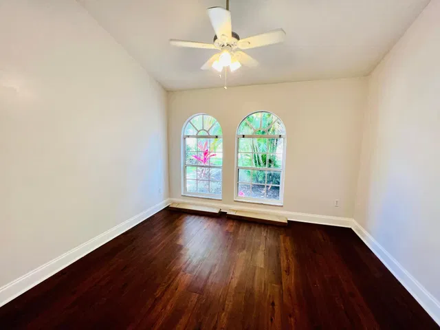 Residence photo 5