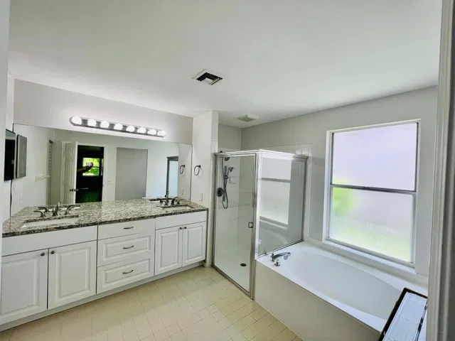 Residence photo 15