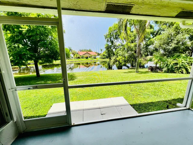 Residence photo 17