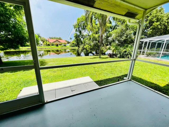 Residence photo 18