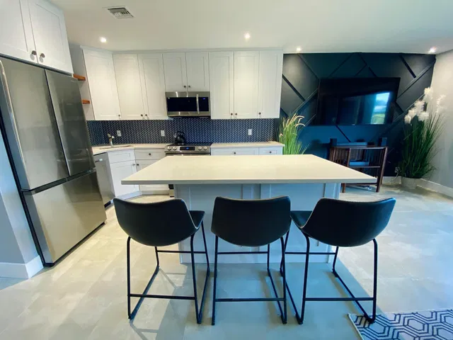 Unit 205 photo 6