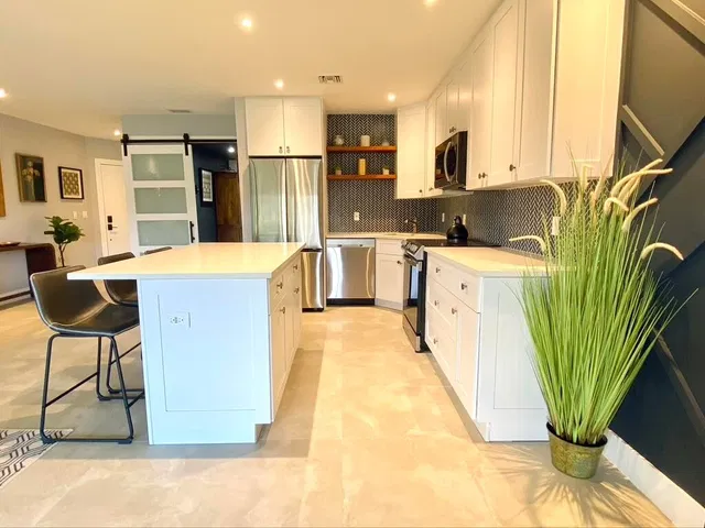 Unit 205 photo 7