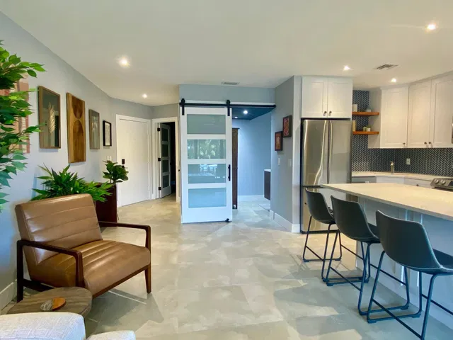 Unit 205 photo 9