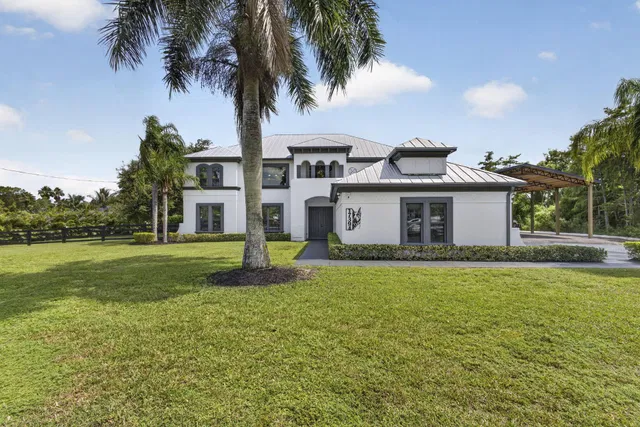 Residence photo 2
