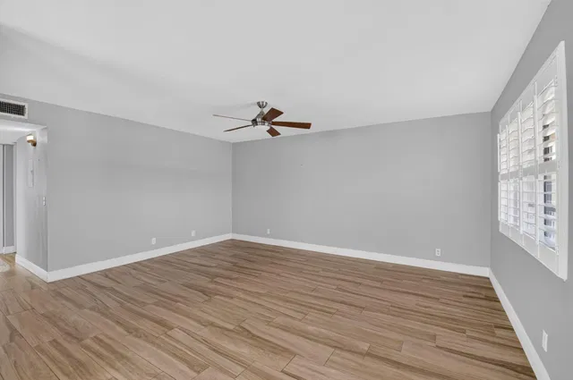 Residence photo 9