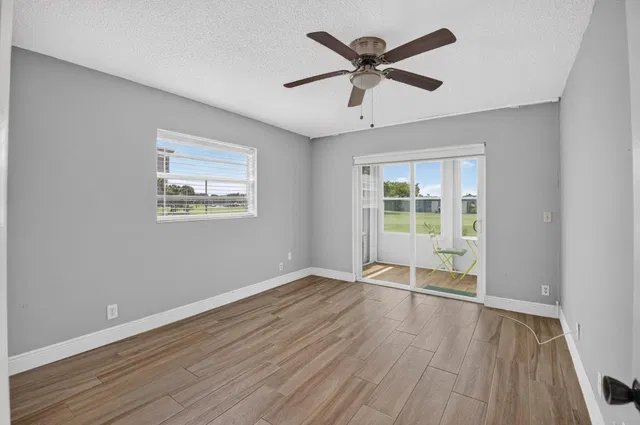 Residence photo 18