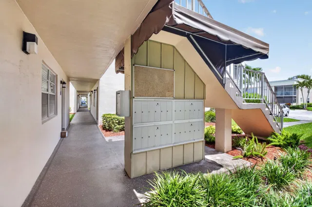 Residence photo 36
