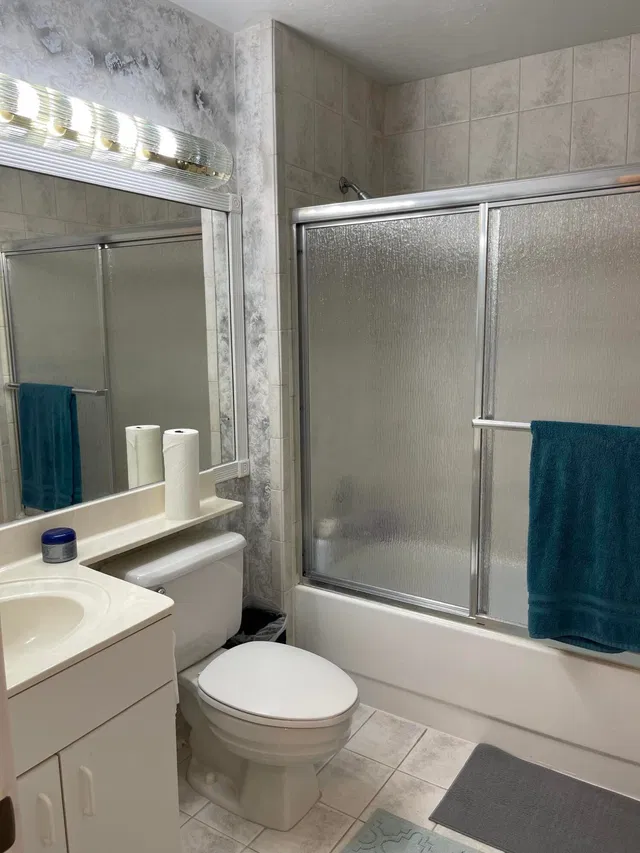 Unit F photo 42