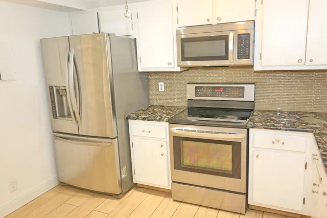 Unit C photo 14
