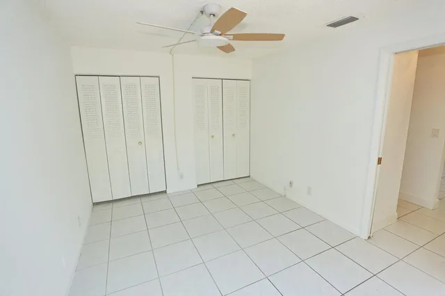 Unit C photo 25