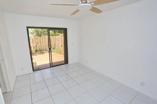 Unit C photo 26