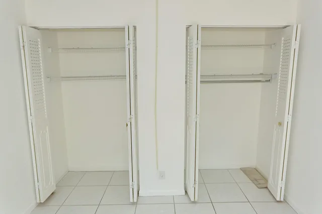 Unit C photo 27