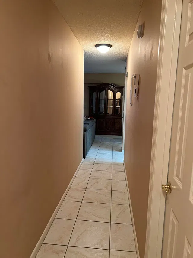 Unit E photo 19