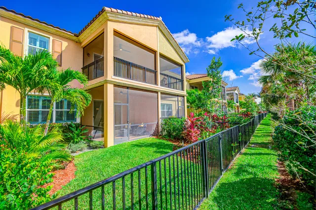 Residence photo 37