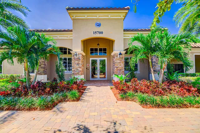 Residence photo 43
