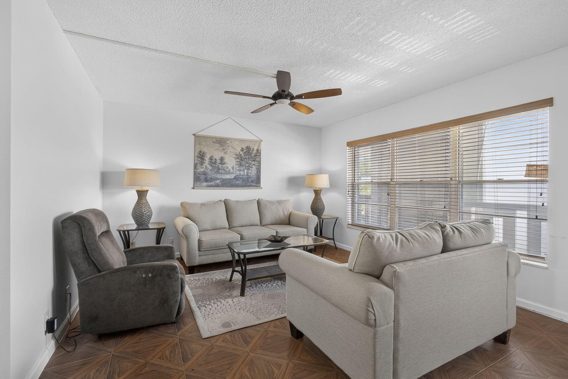  Residence photo 4