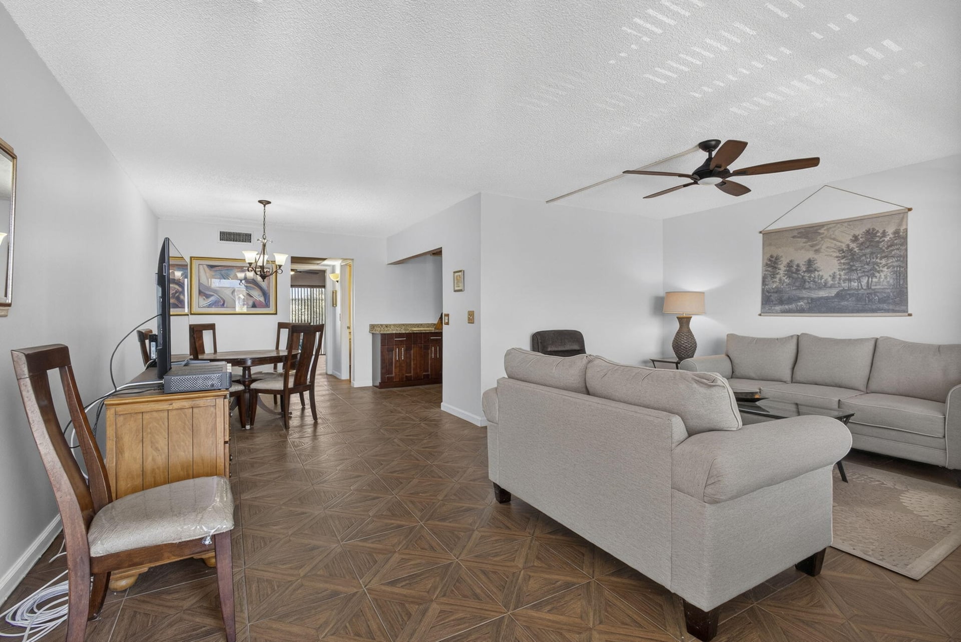 Residence photo 5