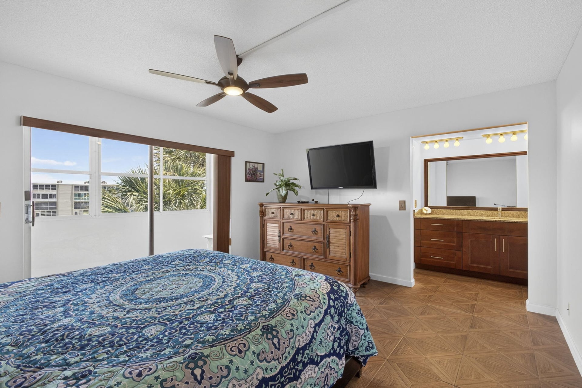  Residence photo 11