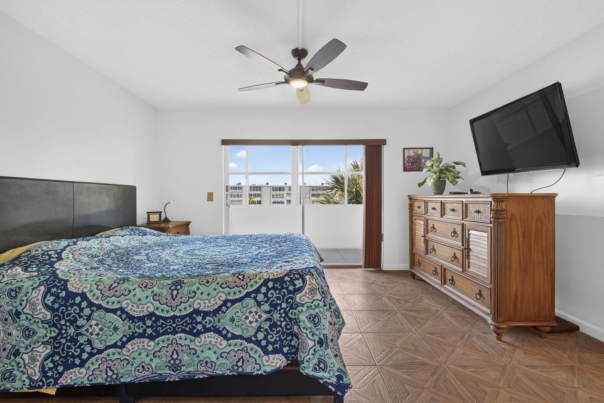  Residence photo 15