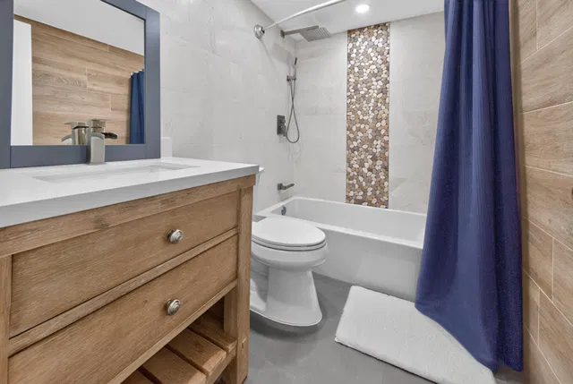  Unit 137 photo 14