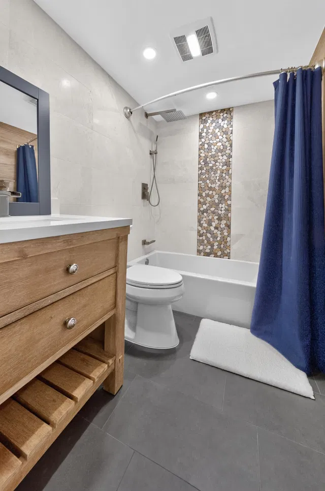  Unit 137 photo 15