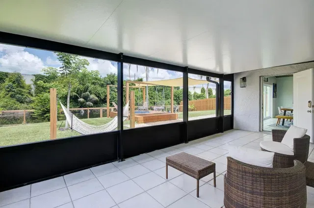 Residence photo 32