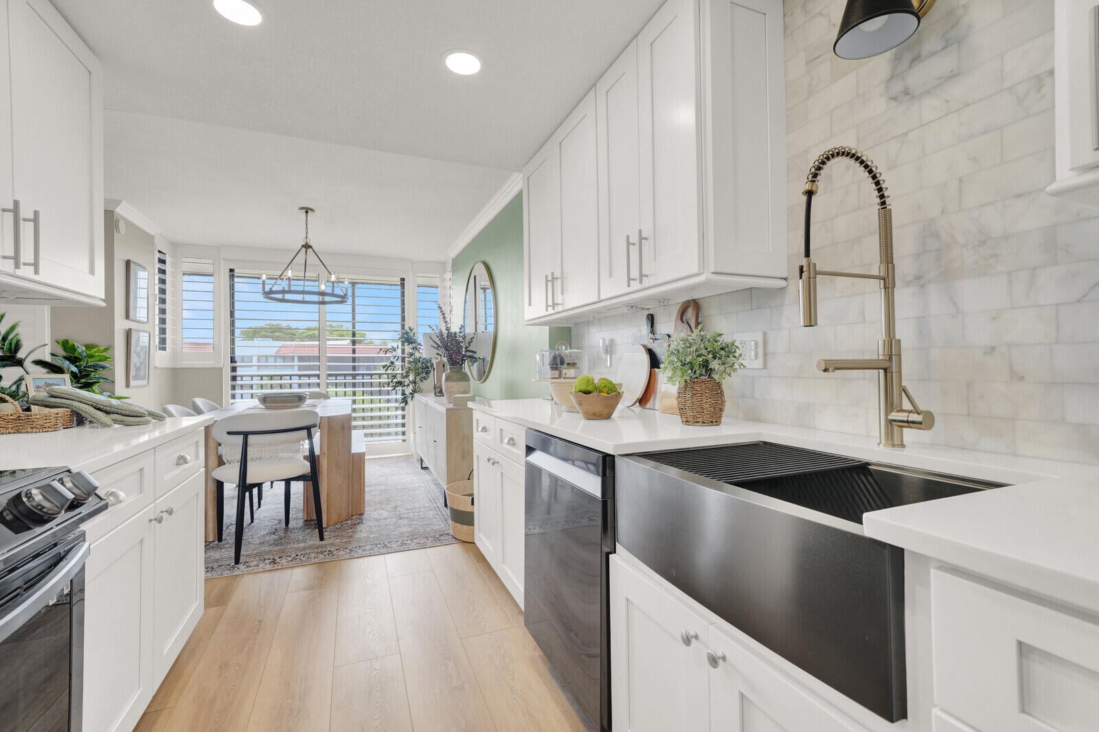 Unit 403 photo 14