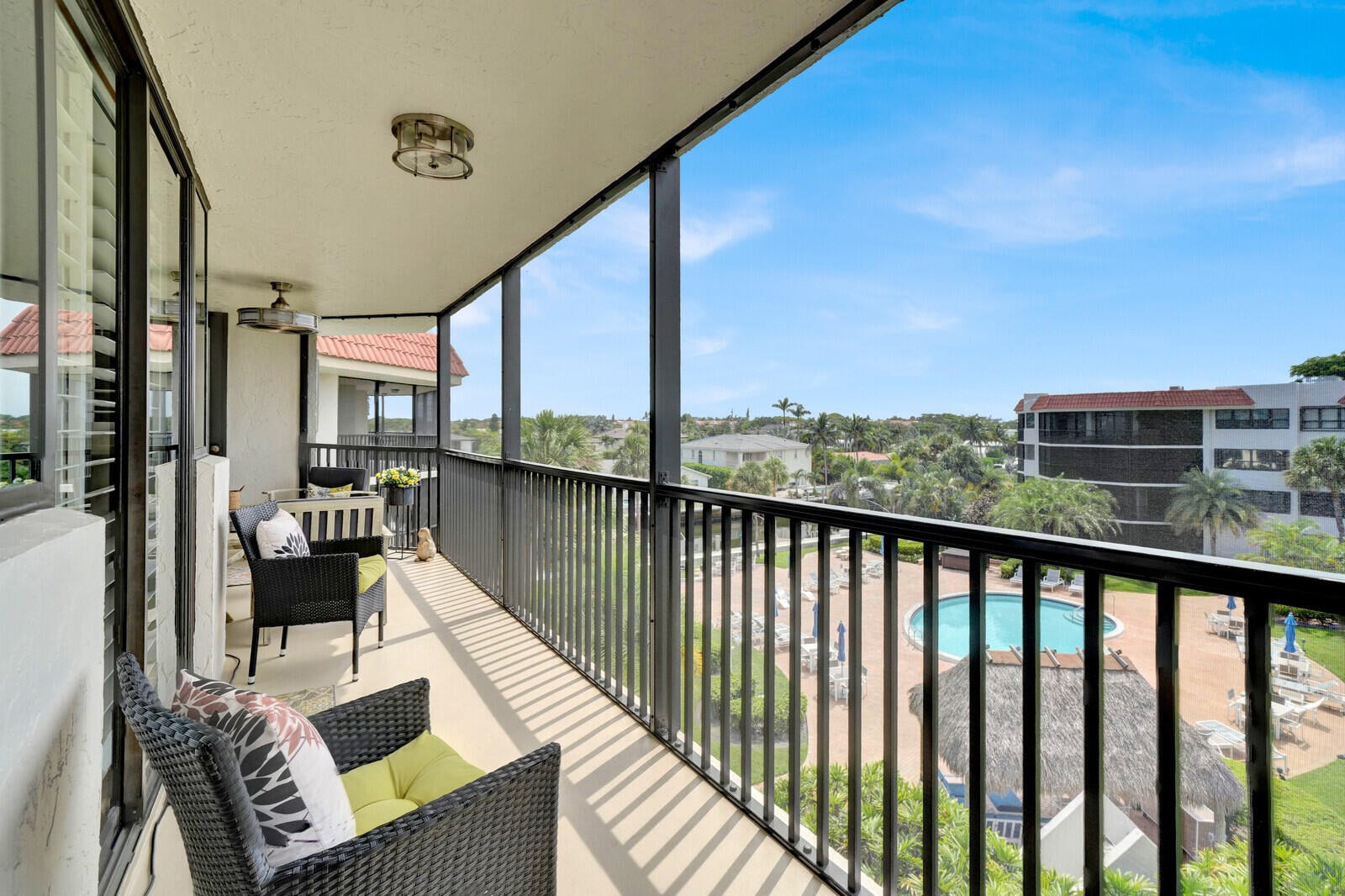 Unit 403 photo 33