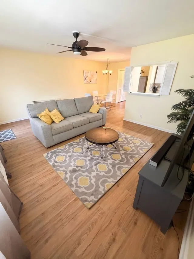  Residence photo 4