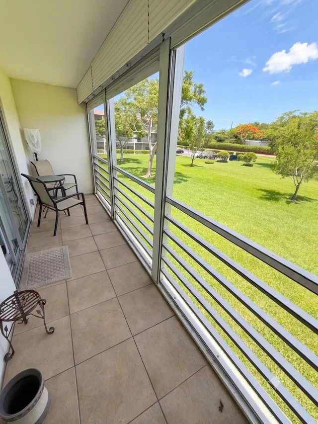  Residence photo 5