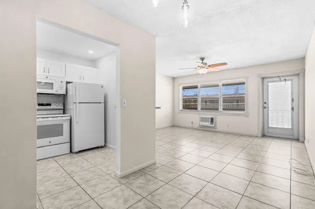 Residence photo 9