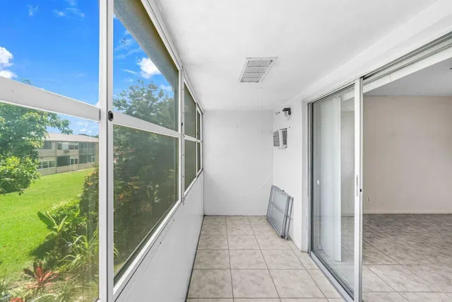 Residence photo 21