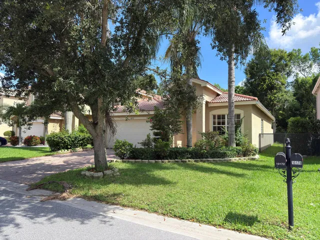 Residence photo 2