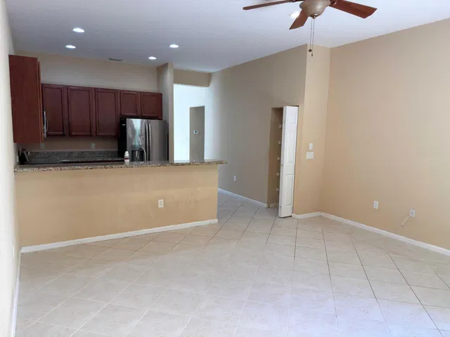 Residence photo 9